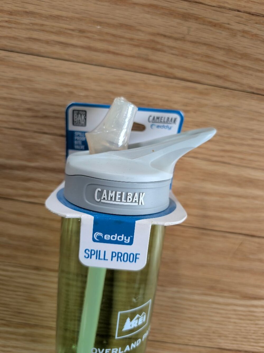 NEW CamelBak Eddy 0.6L (20 oz) Water Bottle with Straw BPA Free Spillproof green - Picture 2 of 8
